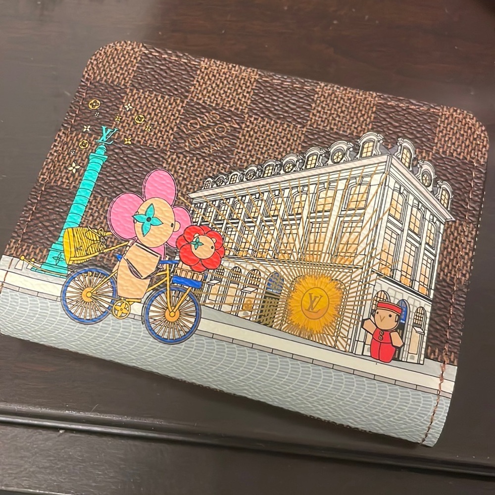 Louis Vuitton vivienne holiday Paris edition - new in box